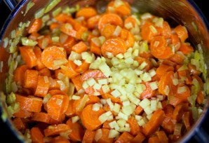 Морковный суп-пюре со сливками - фото шаг 4
