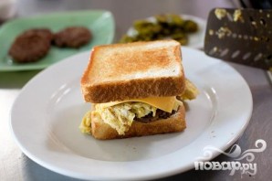 Сэндвичи с колбасой и халапеньо - фото шаг 6