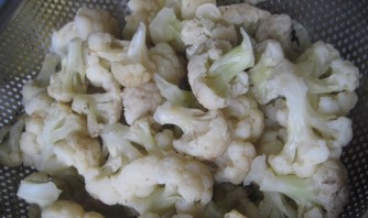 Салат из свежей цветной капусты - фото шаг 1