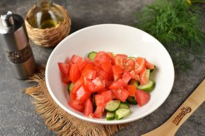 Овощной салат с брынзой и семенами льна - фото шаг 2