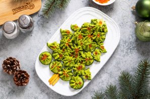 Закуска на Новый год в виде ёлки - фото шаг 10