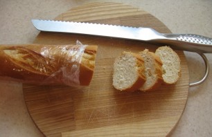 Маленькие бутерброды с икрой - фото шаг 1