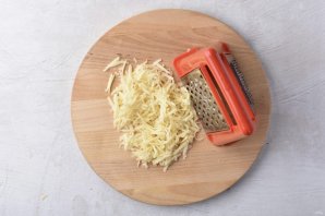 Полента с сыром и креветками - фото шаг 4