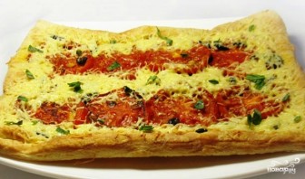 Пирог с жареными помидорами и маслинами - фото шаг 7