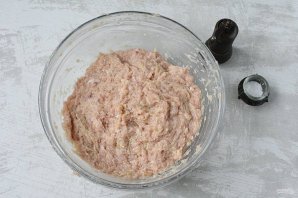 Куриные котлеты без хлеба - фото шаг 3