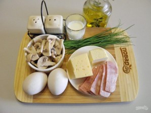 Омлет с ветчиной, грибами и сыром - фото шаг 1
