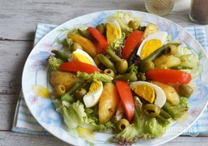 Салат из печени трески с фасолью и чесноком - фото шаг 10