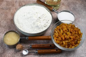 Пирог постный с изюмом - фото шаг 1