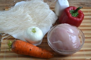 Рисовая лапша с курицей - фото шаг 1