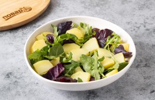 Картофельный салат с клюквой и орехами - фото шаг 3