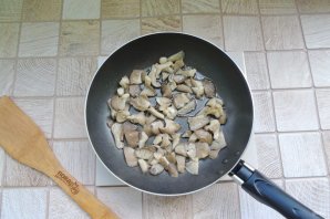 Салат с грибами вешенками - фото шаг 5