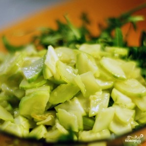 Зеленый салат с каперсами - фото шаг 6