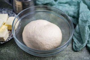 Домашнее слоеное дрожжевое тесто на молоке