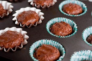 Шоколадные капкейки с мятным кремом - фото шаг 3
