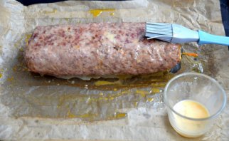 Рулет из фарша с яйцом - фото шаг 15