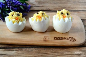 Вареные яйца на Пасху "Цыплята" - фото шаг 3