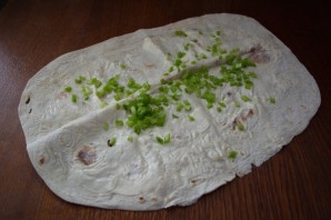 Лаваш с плавленым сыром и зеленью  - фото шаг 2
