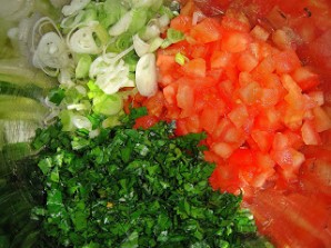 Салат с чечевицей и помидорами - фото шаг 3