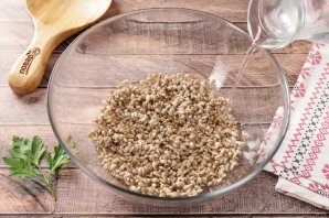 Перловка в микроволновке - фото шаг 3