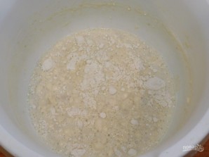 Белый хлеб с сыром и орехами - фото шаг 2