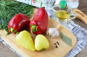 Болгарский перец с укропом и чесноком на зиму - фото шаг 1