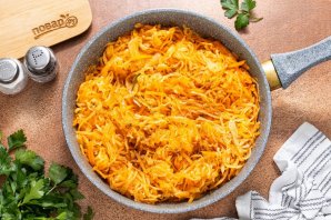 Тушеная капуста - фото шаг 9