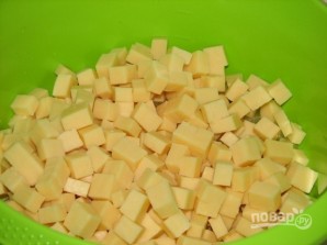 Салат из консервированных ананасов - фото шаг 2