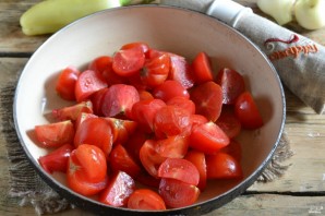 Лук в томатной заливке на зиму - фото шаг 2