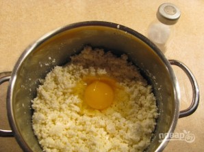 Рецепт домашнего сыра из молока и творога - фото шаг 5