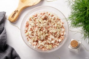 Салат "Мимоза" без моркови - фото шаг 4