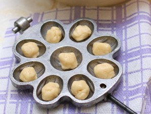 Тесто для орешков со сгущенкой - фото шаг 6