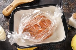 Салат с курицей и блинчиками