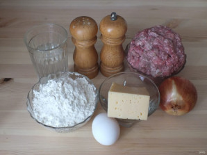 Пельмени с сыром и мясом - фото шаг 1