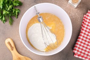 Пирог с сыром и колбасой в мультиварке - фото шаг 3