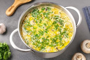 Суп с фрикадельками, грибами и плавленым сыром - фото шаг 6