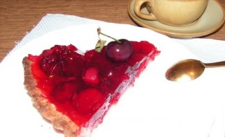 Пирог с ягодным желе - фото шаг 6