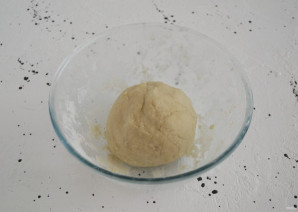 Тесто для чебуреков без яиц - фото шаг 4
