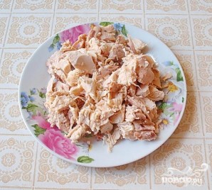 Салат из капусты с курицей и редисом - фото шаг 1