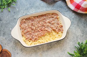 Макаронная запеканка с фаршем - фото шаг 8