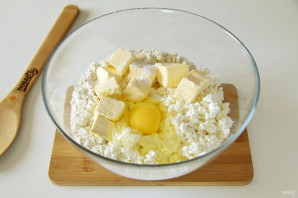 Пирог с сыром из творожного теста - фото шаг 2