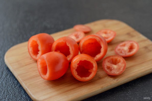 Малосольные помидоры фаршированные капустой - фото шаг 2