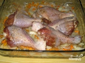 Куриные голени с картофелем - фото шаг 6