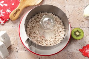 Новогодний салат "Нефритовый браслет" - фото шаг 2