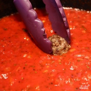 Фрикадельки в томатном соусе - фото шаг 7
