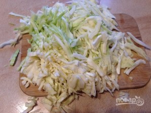 Рецепт тушеной свежей капусты (с курицей) - фото шаг 5