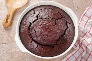 "Манник" на кефире с какао - фото шаг 8