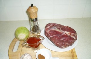 Тушеное мясо в мультиварке Редмонд - фото шаг 1