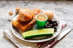 Салат с копченой курицей и грецкими орехами - фото шаг 1