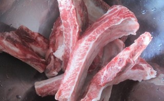 Мясо на кости в мультиварке - фото шаг 1