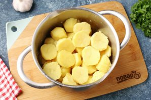 Жареная отварная картошка с сыром - фото шаг 2